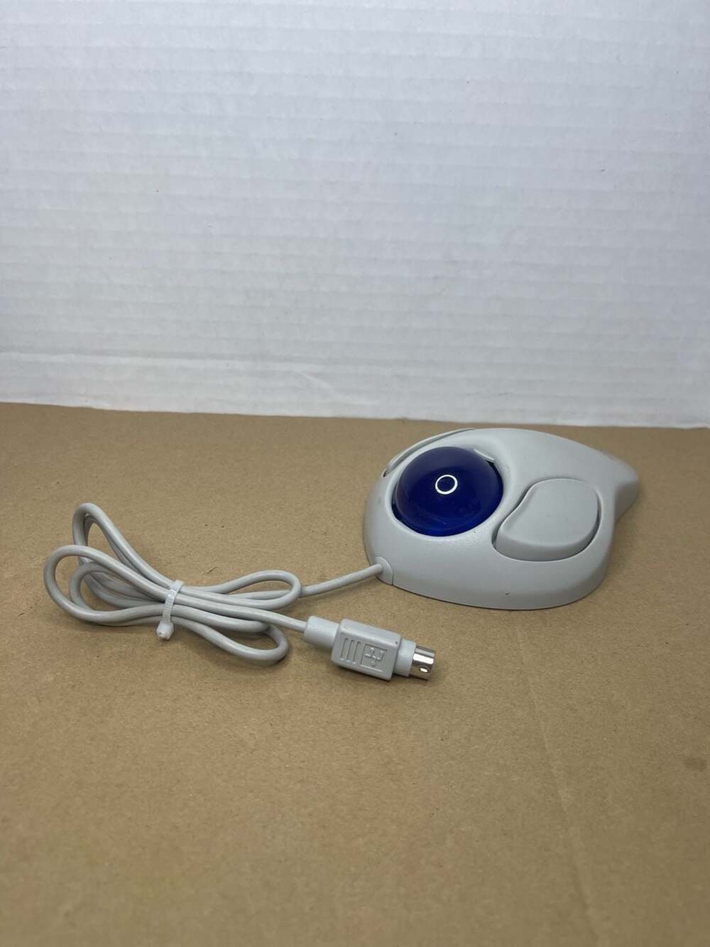 Kensington Orbit Trackball for ADB Mouse Model 64220